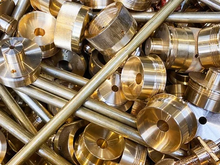 Materiais de Latão