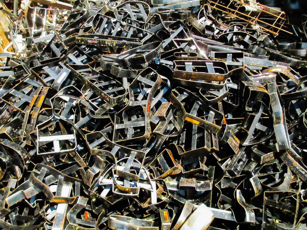 Fênix Resíduos Metálicos - Onde vender perfil de alumínio de esquadria em São José dos Campos